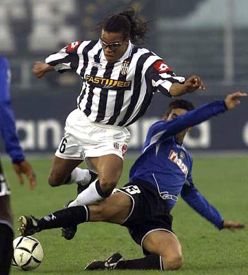 活塞上次取得12连胜还是21年前，当时他们赢下总冠军