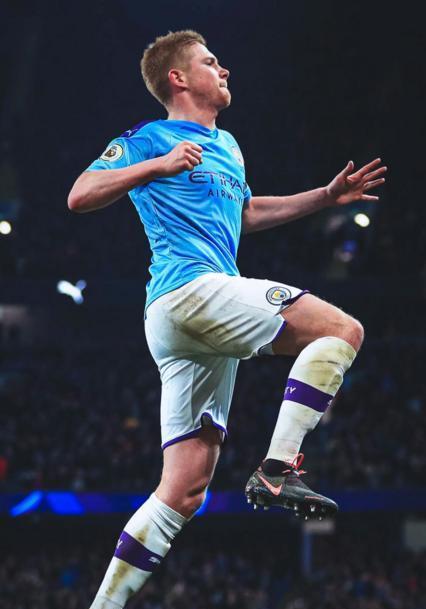 埃弗顿后卫禁区疑似手球，裁判未吹点球正确吗？