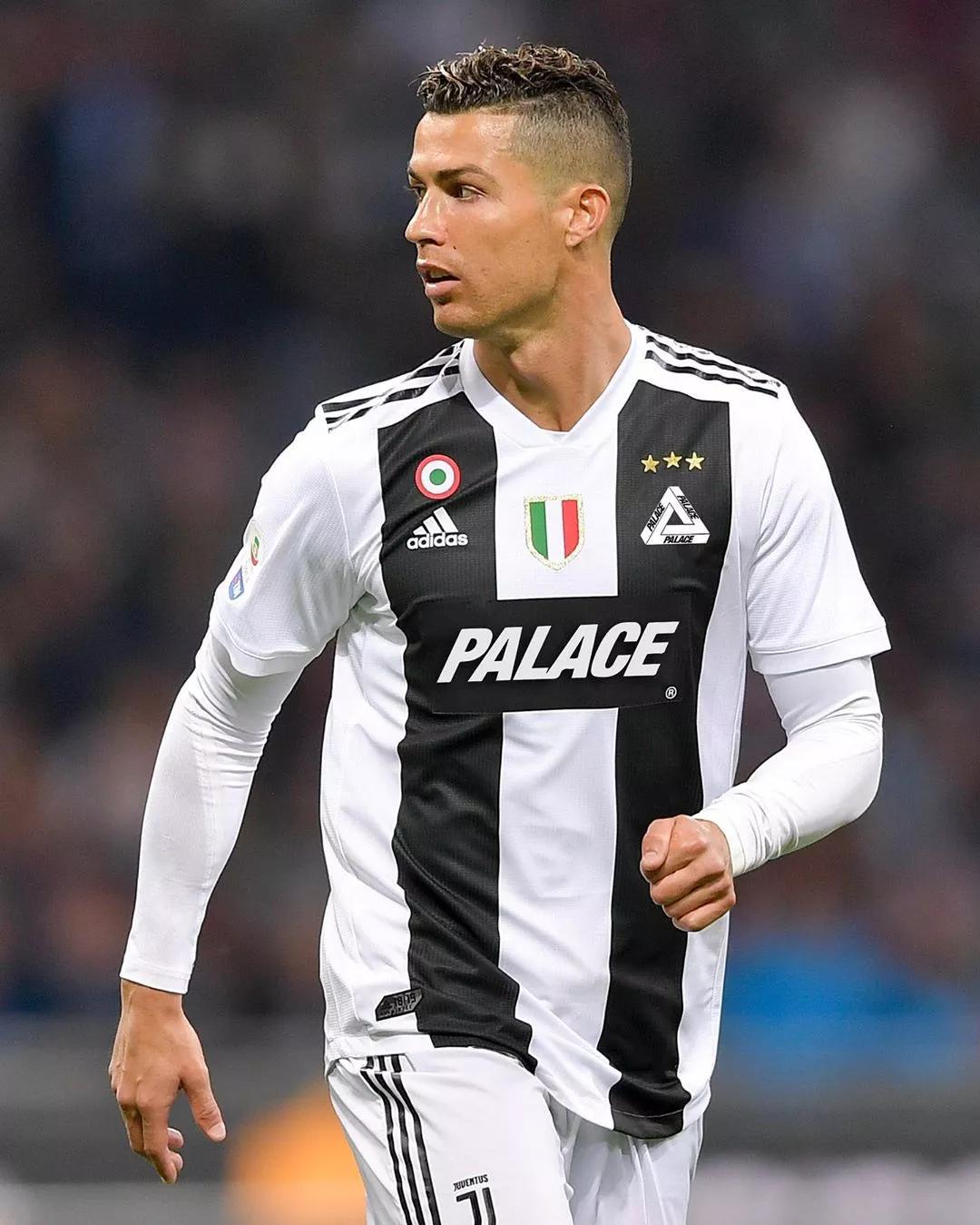 2球3助攻闪耀全场，奥利塞当选拜仁6-2弗赖堡最佳球员