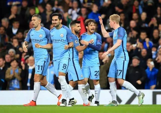 里维拉：10号位球员已经消失；莱奥非常出色应该让他安静踢球