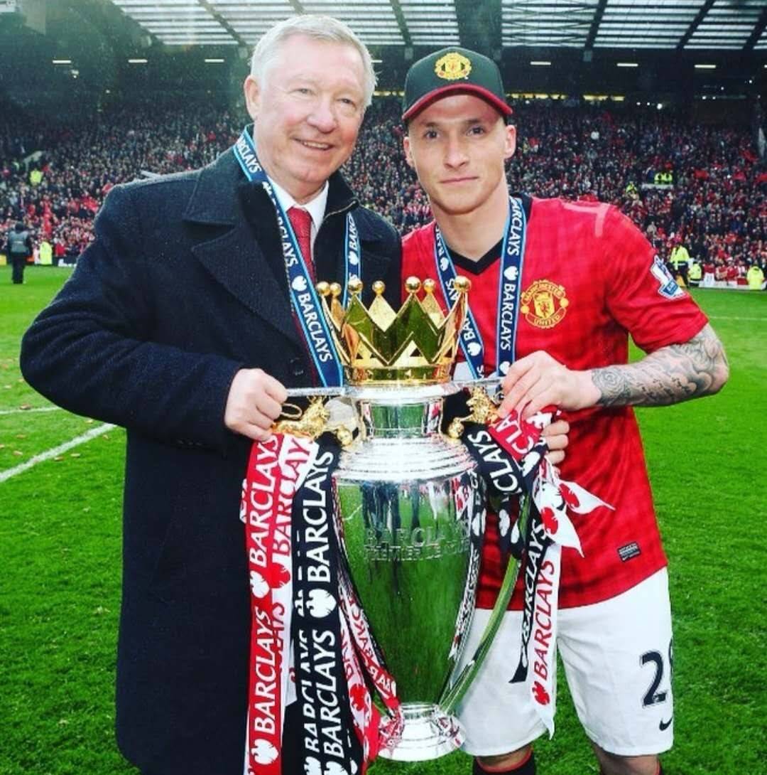 瓦拉内：去皇马前齐达内亲自给我打了电话；穆里尼奥很有魅力