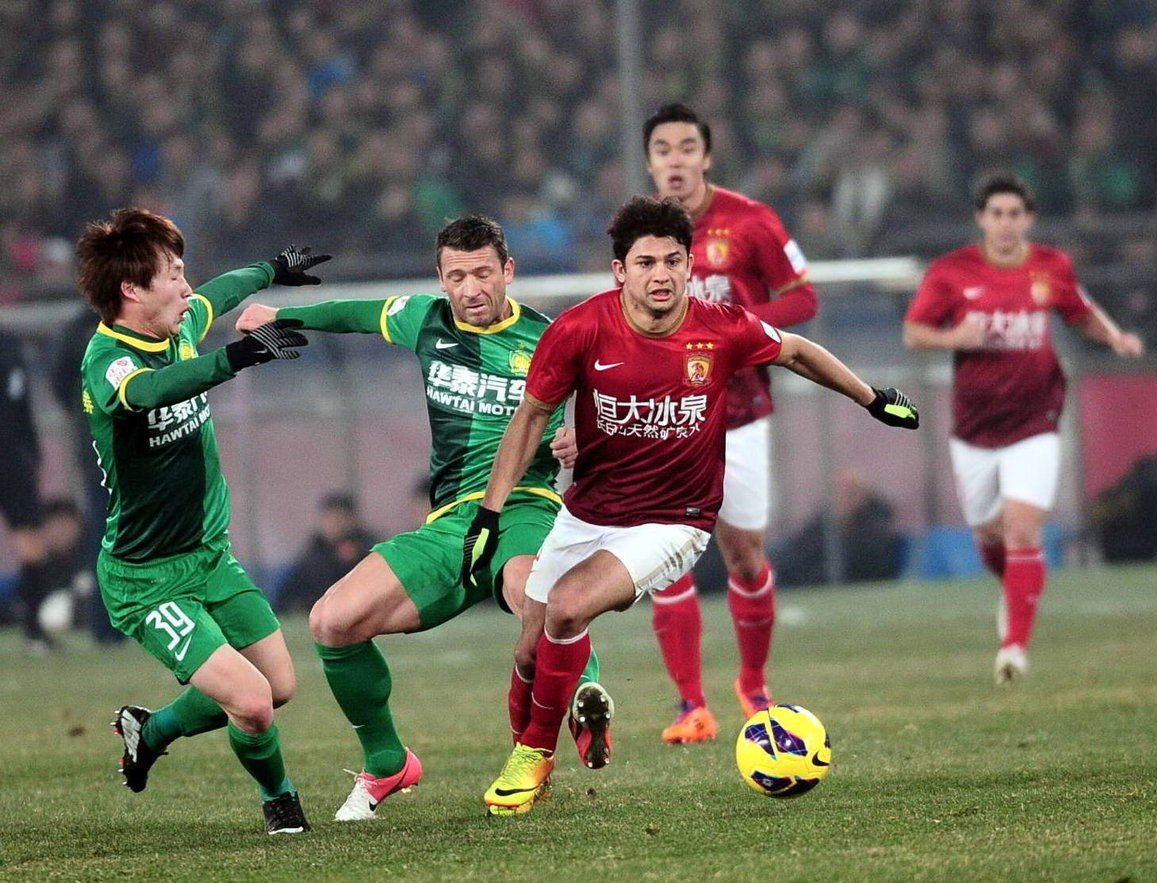 巴萨新星连续爆发惊艳球迷