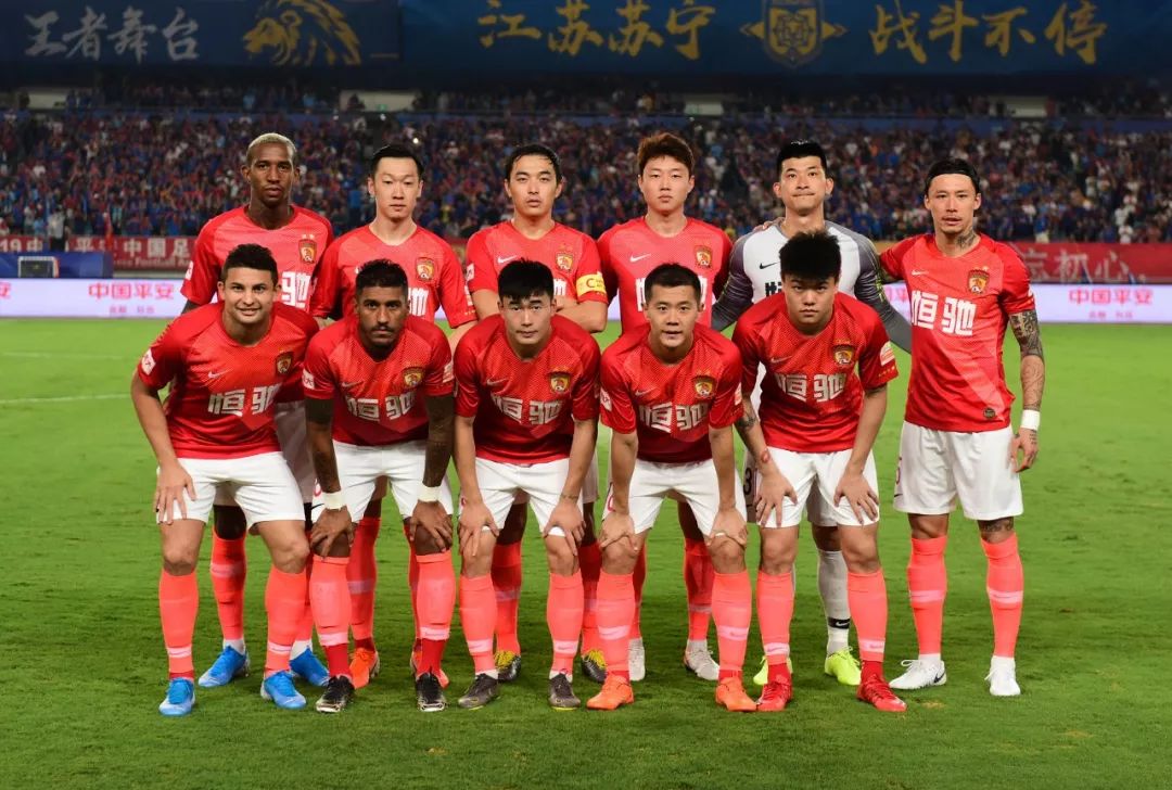 曹法尔：西汉姆缺少领袖；赖斯肯定会成为下一任英格兰队长